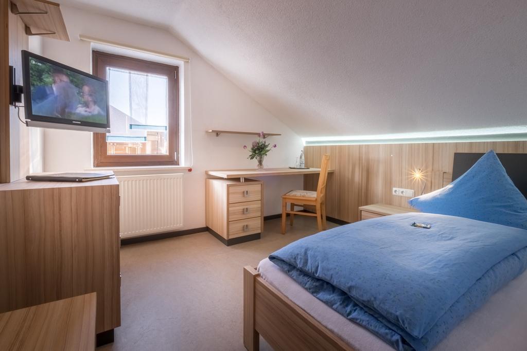 Landhotel Zum Goldenen Kreuz Moosbach  Exterior foto